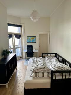 Classical 3 bedroom, 2 bath, minutes from Royal Palace, Main Shopping Street, Restaurants & Downtown - Oslo - 2