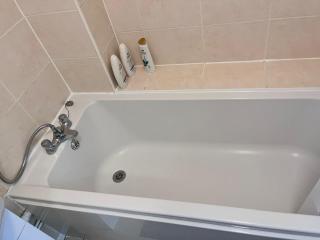 Abbey Wood Serviced Apartment 3BRH Free Wi-Fi Parking Tea and Coffee - Belvedere - 2