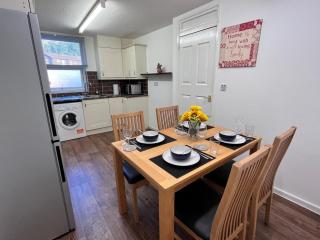 Abbey Wood Serviced Apartment 3BRH Free Wi-Fi Parking Tea and Coffee - Belvedere - 6