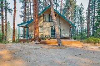 Hillside Hideaway Warm and Cozy Terrace Lakes Cabin - Crouch - 9
