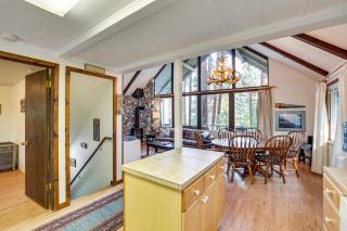 Hillside Hideaway Warm and Cozy Terrace Lakes Cabin - Crouch - 1