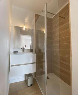 Parking, spacieux, calme, central - Coconhome - 5