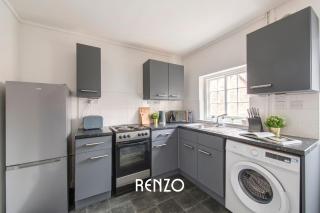 Gorgeous 2-bed Home in Newark on-Trent by Renzo, Free Parking, Brilliant Location! - Newark upon Trent - 3