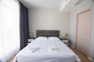 ROION Batumi Stylish 2BR Apartment A1603 with Pool - Batoemi - 9