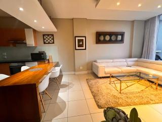 Executive 2-Bedroom Luxury Suite in Bedford Centre Mall - Joanesburgo - 8