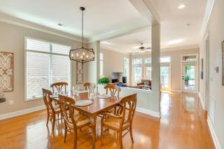 Spacious Lake Keowee Home Boat Slip and Pool Access - 4