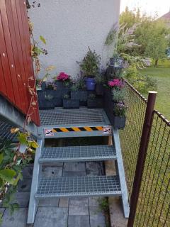 Atypicky podkrovní byt schody do nebe - 7