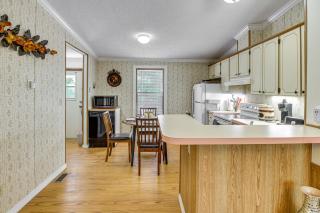 Crescent City Home with Charcoal Grill Near 3 Lakes - Crescent City - 4