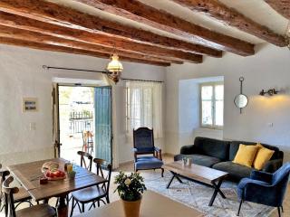 The house with the arches - 8