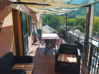 DELIZIOSO ATTICO CON AMPIO TERRAZZO e GARAGE A DUE PASSI DAL MARE e DALLE CINQUETERRE LT-0485 - 0