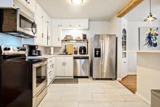 3br Holiday Home Full Kitchen Laundry #c1 - 3