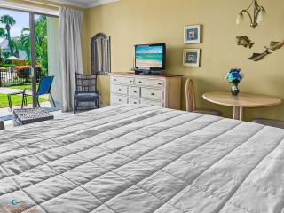 PB A115 -Cozy Poolside - Close to Beach and Attractions! - Fort Walton Beach - 3