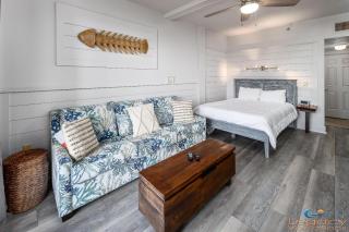 PB A108-Executive Studio Condo at Great Rates! - Fort Walton Beach - 4