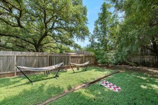 Near Q2 - Domain - No Stairs - King Bed - Pool Table - Pets - Austin - 6