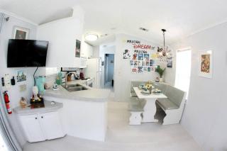 Mickey's Hideaway Cottage - 5 miles from Disney - Kissimmee - 1