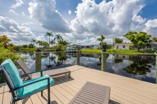 Welcome To Sanctuary & Flair - Casa de Photograph - North Fort Myers - 0