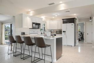 Welcome To Sanctuary & Flair - Casa de Photograph - North Fort Myers - 9
