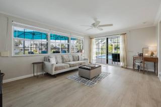 Welcome To Sanctuary & Flair - Casa de Photograph - North Fort Myers - 1