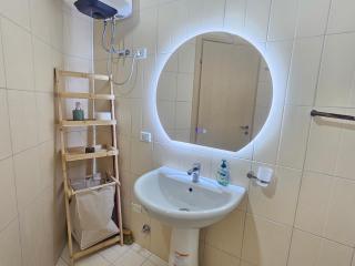 Flori Apartment city center Vlore - Vlorë - 1