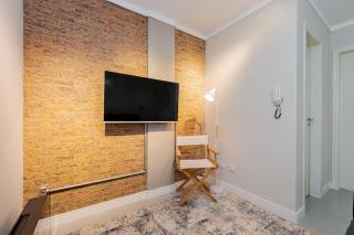 Ed. Viana do Castelo | Largo da Ordem e Shopping Mueller | Gonzaga Stays - Curitiba - 1