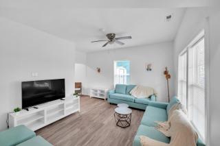 Sleek 4BR Home in Raleigh – Fully Renovated home - Raleigh - 8
