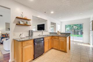 Pet-Friendly Savannah Home with Cozy Fireplace! - Savannah - 1