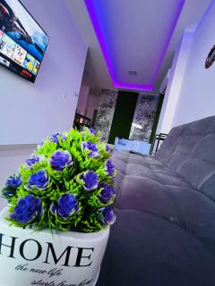 Hermosa Suite & Jacuzzi & Balcón - Piso 1 - 10min del Consulado Americano - 9