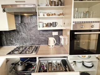 Contactors House 4-BR 6-beds & Parking for 3 Vans - Norwich - 1