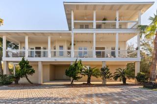 NEWLY REMODELED BEACHFRONT PRIVATE BEACH ACCESS - 5