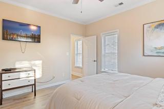 NEWLY REMODELED BEACHFRONT PRIVATE BEACH ACCESS - Tybee Island - 3