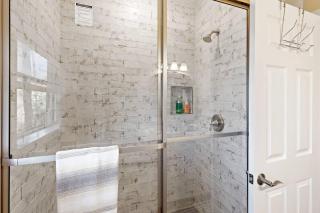 NEWLY REMODELED BEACHFRONT PRIVATE BEACH ACCESS - 1