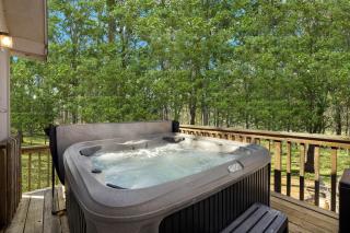 Cabin w hot tub & fire pit Cacapon State Park - 9