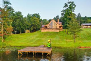 Lakefront Gladewater Retreat with Dock and Hot Tub! - 9