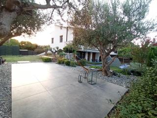 Yannis' Apartment - Drama - 9