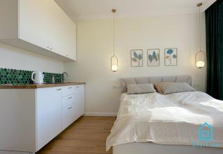 Seredino Relax Apartment- Romantic Escape with a Bathtub in the Bedroom, 5 Minutes to Gdańsk Old Town & Seaside - Gdansk - 1