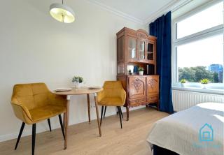 Seredino Navy Apartment- Modern Comfort in a Quiet Location, 5 Minutes to Gdańsk Old Town & Seaside - Gdansk - 3