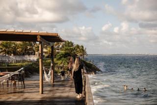 Casa com 5 suítes, sauna, piscina e área gourmet - Francês - 3
