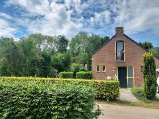 Heerlijk Huys, Vakantievilla met privé tuin - Ewijk - 8