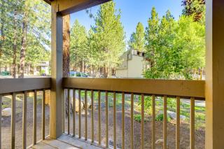 Scenic Mammoth Lakes Condo Near Skiing and Hiking! - Mammoth Lakes - 9