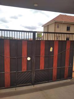 Casa Homes Apt2 with unlimited Wi-Fi - Kampala - 0