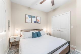 Prime SoCo King Bed 1BR & 2BR Suites w Gym, Pickleball, Laundry - Austin - 6