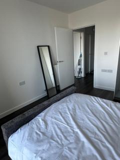 Stylish Urban Retreat - London - 0