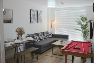 Truffle Suite -City Centre Sleeps upto 6 - Near Utilita Arena, ICC - POOL TABLE & FREE WIFI - Birmingham - 2
