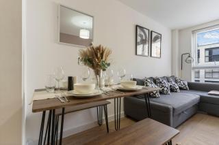 Truffle Suite -City Centre Sleeps upto 6 - Near Utilita Arena, ICC - POOL TABLE & FREE WIFI - Birmingham - 4