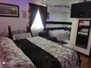Hotel el Che No apto para corruptos - Azogues - 9