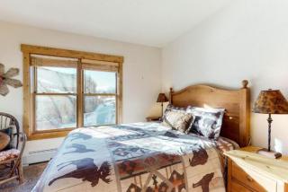 Tenderfoot Lodge 2 Bedroom At The Mountain House Base - 3