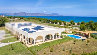 Selena Beach Front Loft - Villa with private Pool & Garden - Episkopi - 7