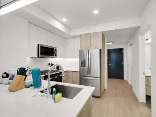 Global Luxury Suites at Downtown Phoenix - 3
