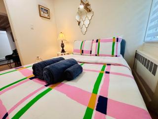Ultimate Family and Group Destination - Free Parking - 14 Sleeps - Montreal - 7