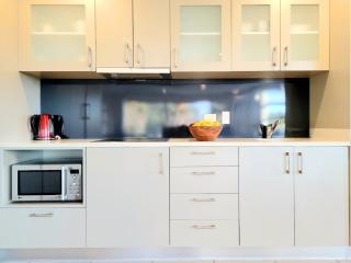 Hosts on the Coast Harbour View at Esplanade Apt 111 - Whitianga - 6